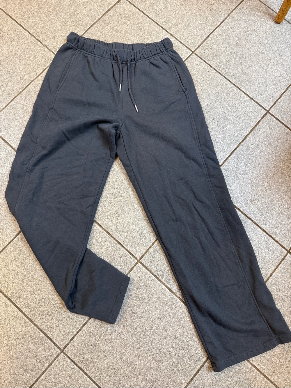Garage Women's Straight Leg Drawstring Pants in Black